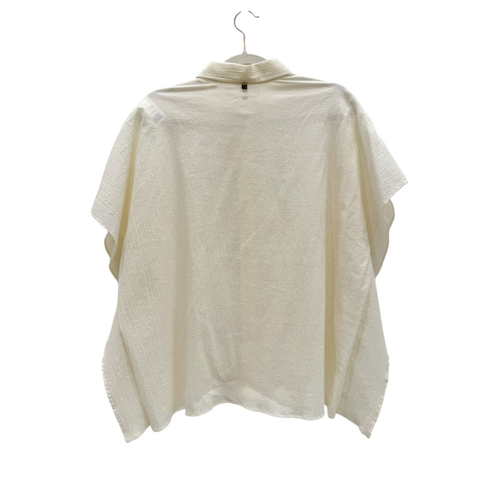 Elegant Cream Women's Top - Picture 6 of 8